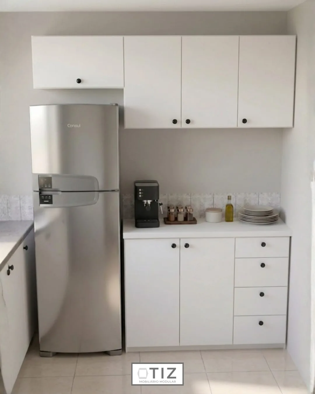 Sugestão de configuração de cozinha compacta com módulos OTIZ